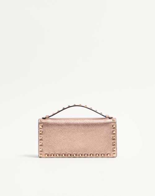 Valentino Garavani - Rockstud Laminated Grainy Calfskin Wallet With Chain - Rose Cannelle - Woman - Clutches